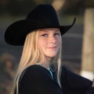 Meet your Posher, Corrina